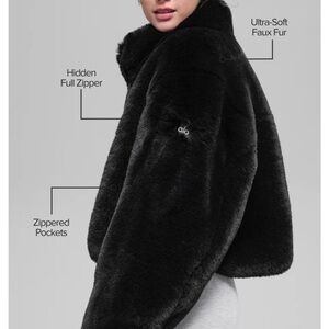 ALO Yoga Women's Plush Black Teddy Jacket